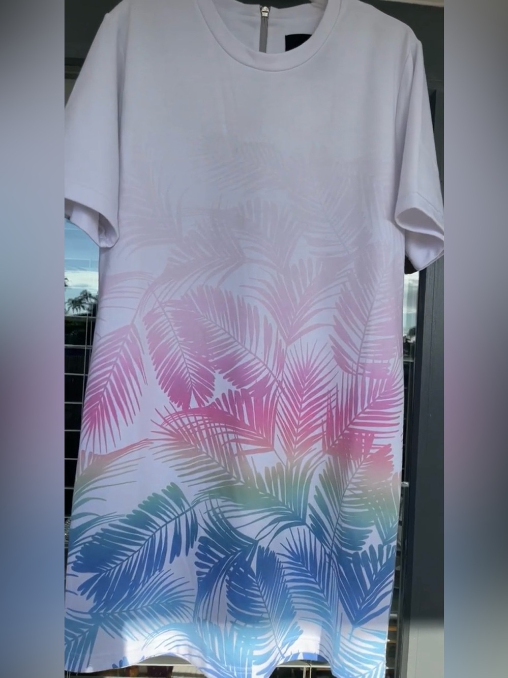 La Superbe Beach Fade Tshirt Dress Size Large PTP 22” EUC Retail $295